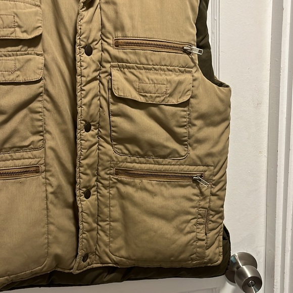 Down Designs Vests - Picture 4 of 14